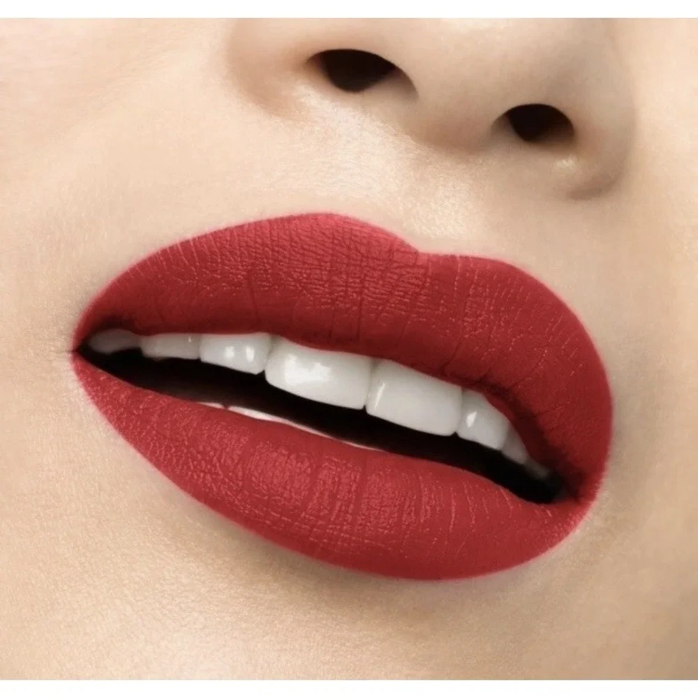CHRISTIAN‎ LOUBOUTIN - VELVET MATTE LIP Red DRAMADOUCE 005M 0.13 OZ In BOX Money